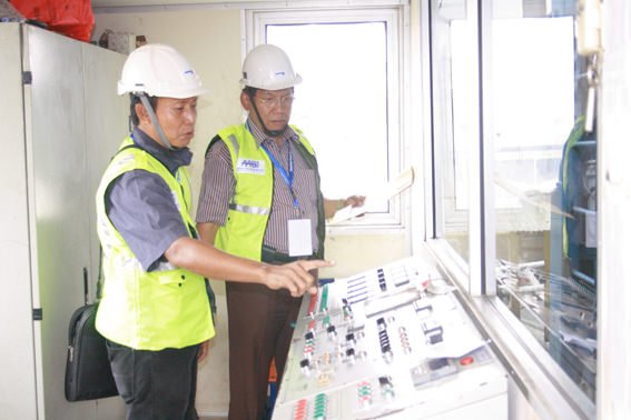 SKT Operator AMP, Asphalt Finisher dan Road Roller Februari 2012 